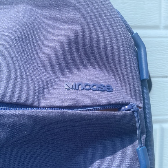 Incase Backpack (Color: Blue) - Picture 2 of 9